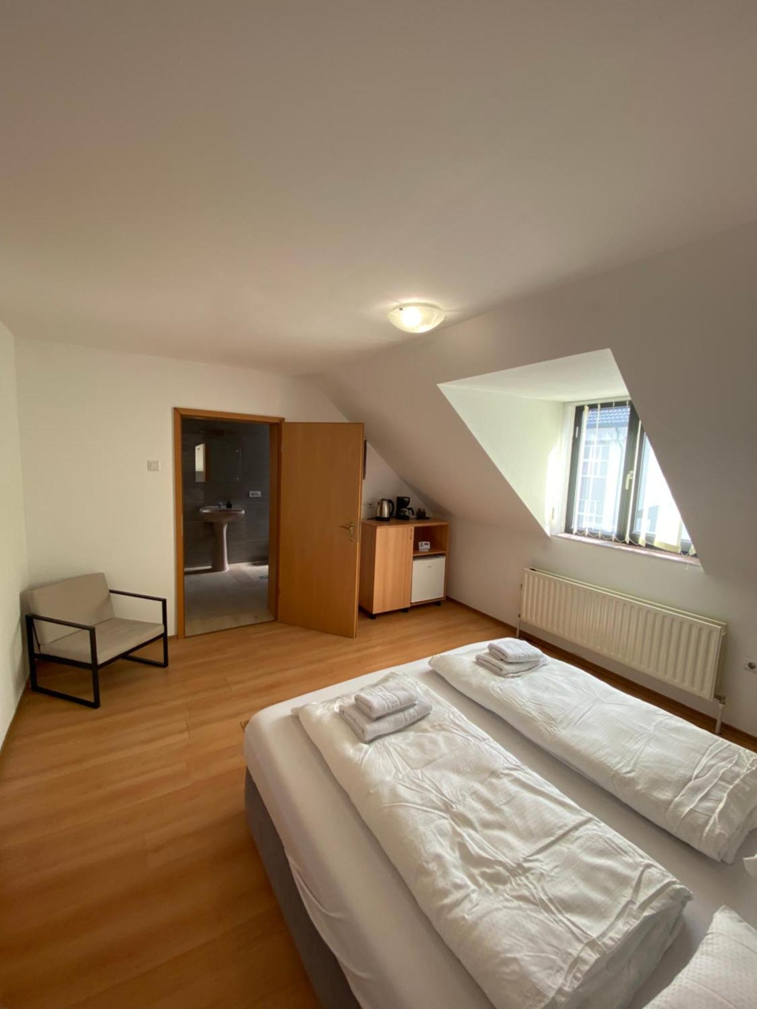 Mat & Edw Room Кимпулунг-Молдовенеск Екстер'єр фото